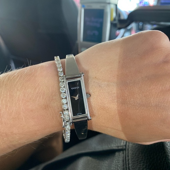 Womens Gucci Silver and Black Rectangular Watch - Picture 1 of 5